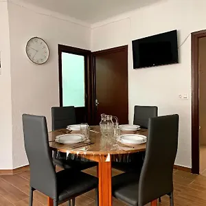 Llar Amb Vista A L'Ampolla